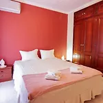 3-bedroom Townhouse: Peaceful & Spacious * Olhão