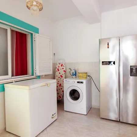 3-bedroom Townhouse: Peaceful & Spacious Apartament