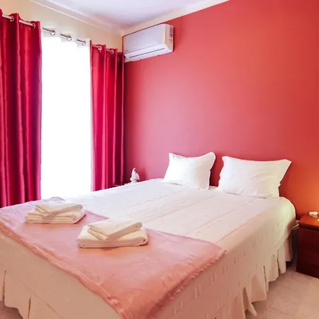 3-bedroom Townhouse: Peaceful & Spacious Olhão
