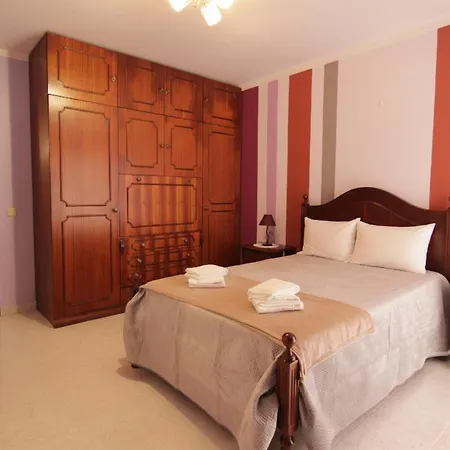 3-bedroom Townhouse: Peaceful & Spacious Apartman Olhão
