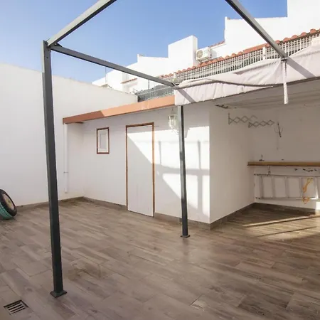 3-bedroom Townhouse: Peaceful & Spacious * Olhão
