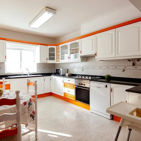3-bedroom Townhouse: Peaceful & Spacious Apartment *